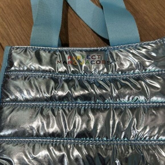 Marc Jacobs Perfect  Plush Travel Bag - Picture 2 of 7